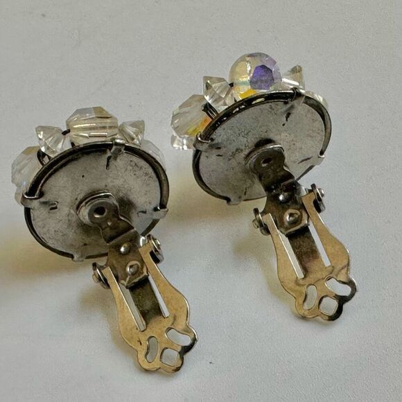 Aurora Borealis vintage Clip On Earrings - Picture 7 of 7